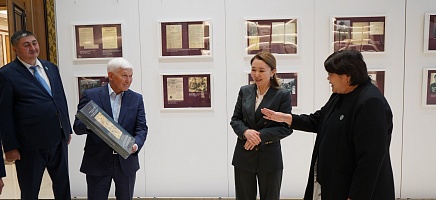 Судьи Конституционного Суда РК посетили Архив Президента фото галереи 10